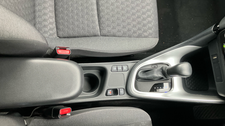 Toyota Yaris 1.5 Hybrid Design 5dr CVT Hybrid Hatchback